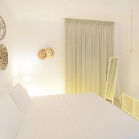 Sea Breeze Mykonos * بانورموس ميكونو