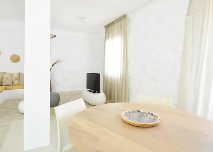 Sea Breeze Mykonos بيت للعطل *